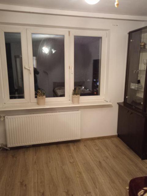 Apartament Kawalerka Mieszkanie Warszawa Bagian luar foto
